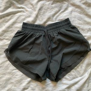Halara | 2-in-1 shorts | Size M
